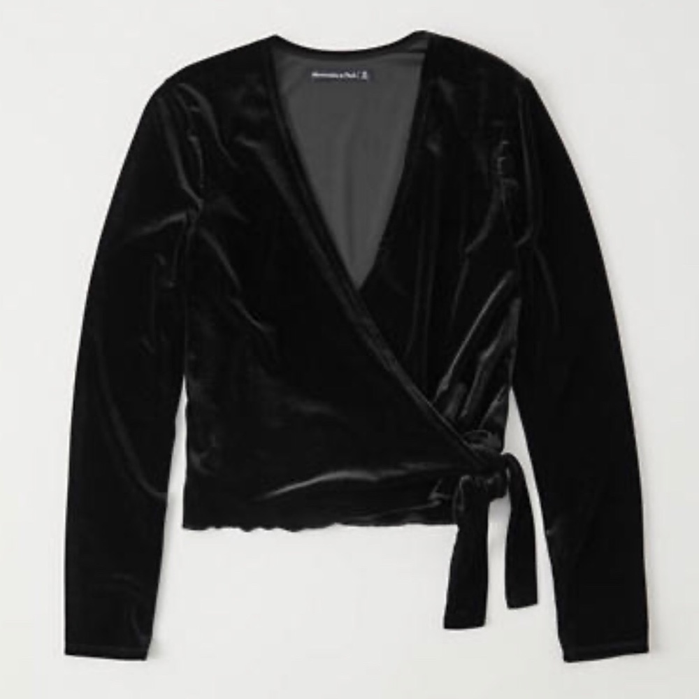 🆕🔥 AF Black Long-sleeve Wrap Top Velvet. Item# 0075